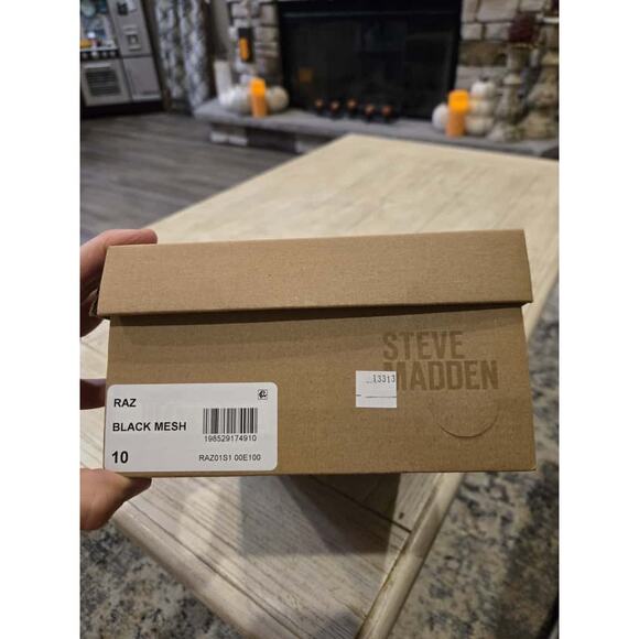 Steve Madden Women's Black Mesh Pointed Toe Stilettos Size 10 - Picture 2 of 8